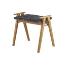 Pall i ek med grå fårskinnssits och trähandtag, skandinavisk design