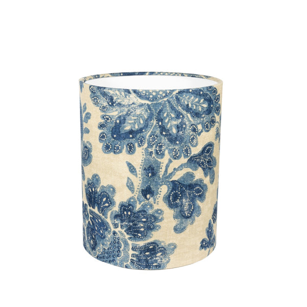 Cylinder lampskärm stor i färgen  sunshine blå. Produktbild, frontvy