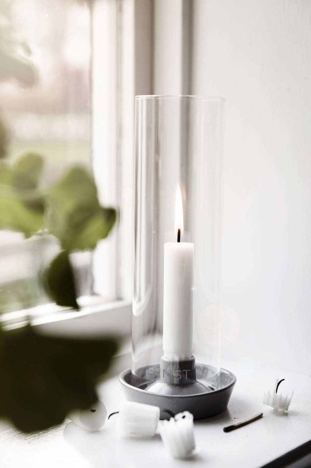 Ljusstake Mörkgrå/glas H23,5cm