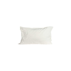 Crinkle Offwhite kuddfodral i storleken 50x90 cm. Produktbild, frontvy