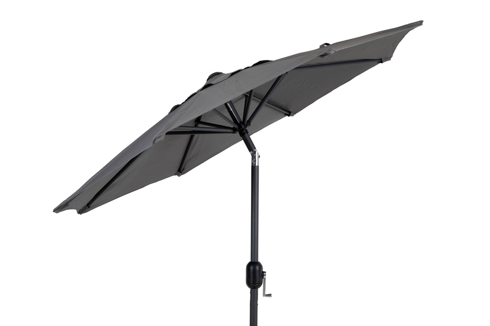 Parasoll i färgen antracit/grå. Tillverkad i aluminium och polyester.