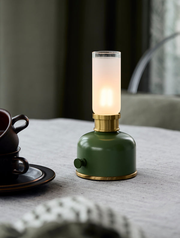 Frida bordslampa grön- miljöbild