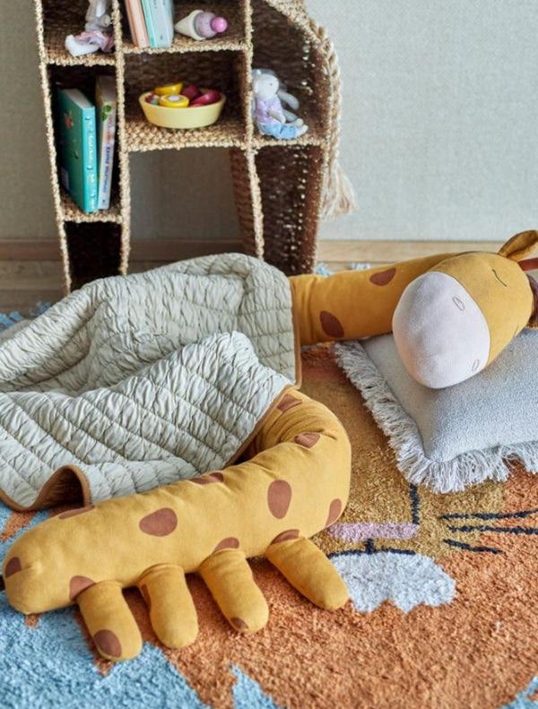 Ibber Gosedjur  (Giraff) L184cm Orange, Bomull- miljöbild