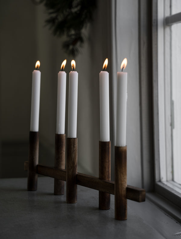 Ljusstake 5 ljus L47cm Mörk trä- miljöbild