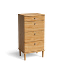 Byrå i ek med fyra lådor och ben i skandinavisk design