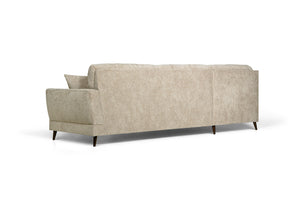 Beige 3-sits soffa med armstöd och träben, sedd bakifrån mot vit bakgrund