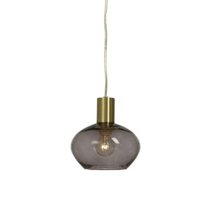 Taklampa med rökfärgad glaskupa och guldfärgad metallfattning, hängande med textilsladd