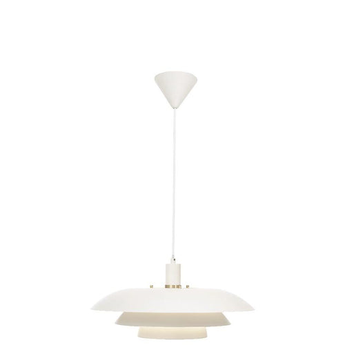 Vit taklampa med flera skärmar i modern skandinavisk design, hängande med textilkabel