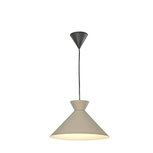 Beige taklampa med konisk form och svart upphängning, modern pendellampa för kök och matsal