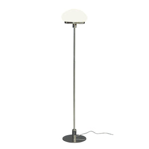 Golvlampa med vit svamformad skärm och kromad stålstång med rund fot