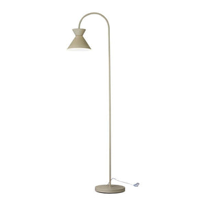 Beige golvlampa med böjd arm och konformad skärm på rund fot