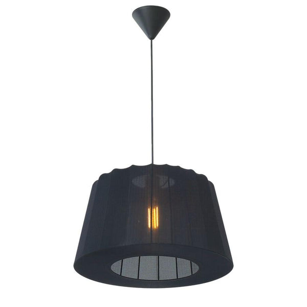 Svart taklampa med textilskärm och synlig glödlampa, hängande från svart takkåpa