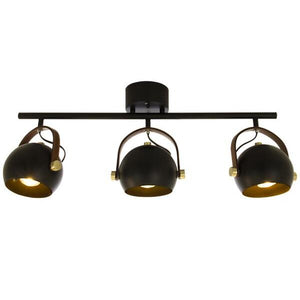 Taklampa med tre justerbara spotlights i svart och guld, modern industriell design
