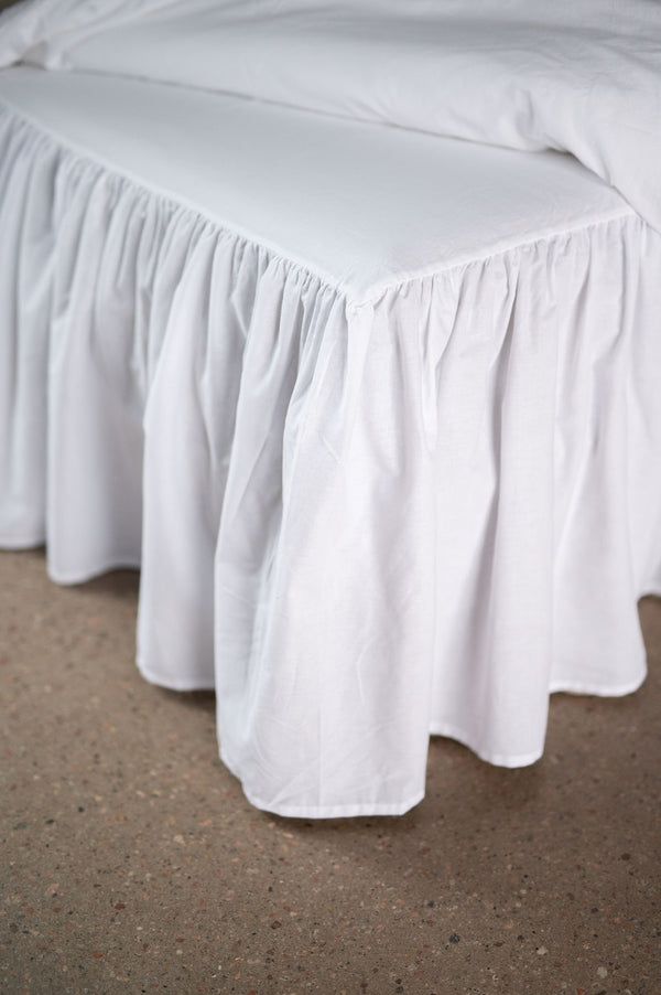 LOUISE VIT/00 Sängkappa