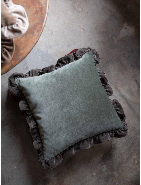 Selma Kuddfodral 45x45cm Sammet- miljöbild #Grön