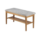 Hallbänk i ek med grå sittdyna och skohylla under sitsen