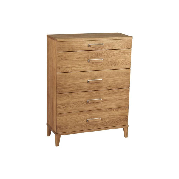 Byrå i ljust trä med fem lådor och metallhandtag, moderna ben i skandinavisk design