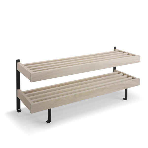 Tvådelad skoställning i ljust trä med svarta metallben för organiserad skoförvaring