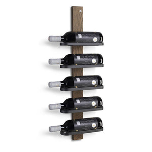 Vinställ i trä och metall för väggmontering med plats för 5 vinflaskor i vertikal design
