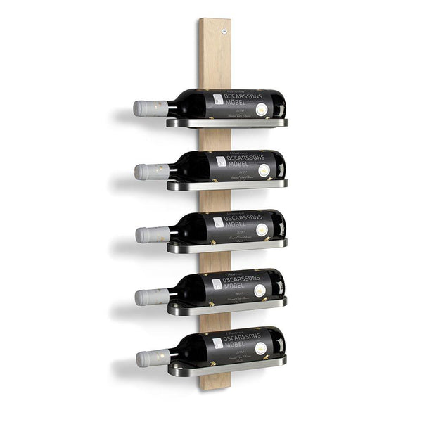 Väggmonterad vinställ i ek med metallhållare för 5 flaskor vin, vertikal design
