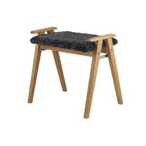 Pall i ek med svart flätad sits och två handtag, moderna träben i A-form