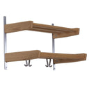 Vägghylla i ek med två hyllplan och krokar i metall, modern förvaring för hall eller kök