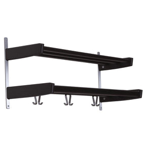 Väggmonterad svart hattlista med två hyllplan och krokar i metall för förvaring av kläder och hattar