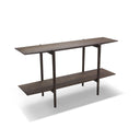 Modern konsolbord i mörkgrått trä med två hyllplan och smala ben