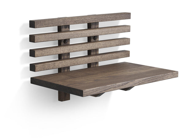 Väggmonterad träbänk med ribbad ryggstöd i gråbrun färg, modern skandinavisk design