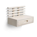 Väggmonterad sängkant i ljust trä med fyra rundstavar och låda med handtag