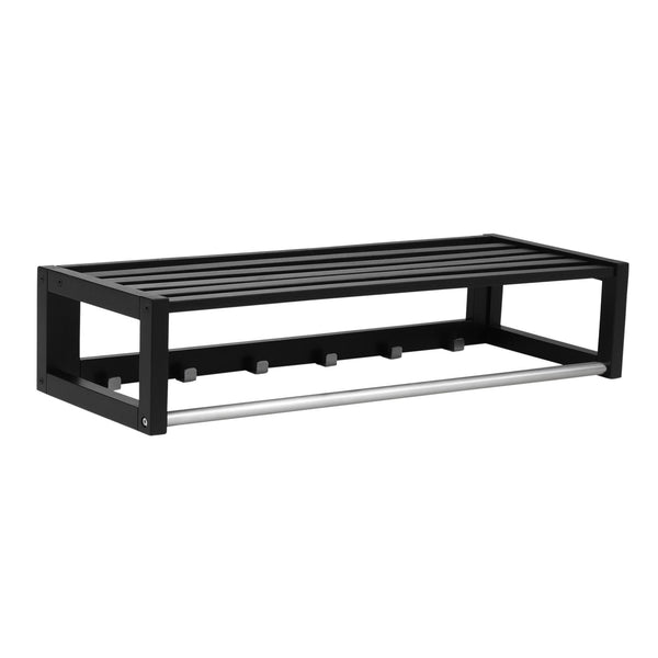 Svart väggmonterad skohylla med slatted hylla och krokar samt stång i rostfritt stål