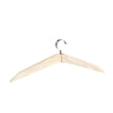Galge i ljust trä med krokar i borstat metall, minimalistisk design för klädhängning