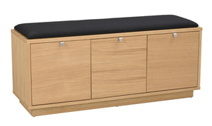 Hallbänk i ek med svart sittdyna och tre förvaringsluckor