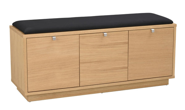 Hallbänk i ek med svart sittdyna och tre förvaringsluckor