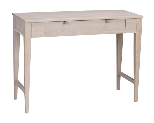 Skrivbord i ljust trä med låda och smala ben i skandinavisk design