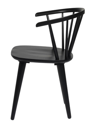 Svart trässtol med rundad rygg och spjälor, scandinavisk design med fyra ben