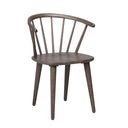 Mörkbrun trässtol med spjälrygg och rundad överdel, fyra ben i klassisk Windsor-stil