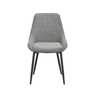 Grå matstol med svarta metallben och hög rygg i modern skandinavisk design