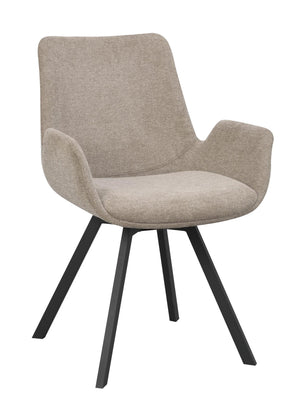 Beige stol med armstöd och svarta ben i modern skandinavisk design