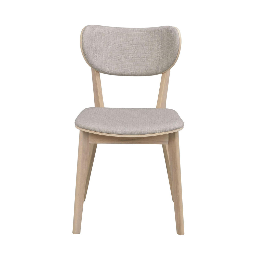 Stoppad matstol i ljust trä med beige tyg, modern skandinavisk design