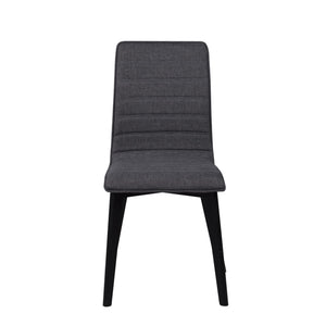 Grå matstol med ribbad rygg och svarta ben i trä, frontvy mot vit bakgrund