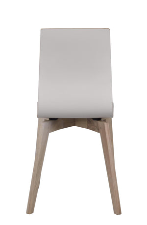 Grå matstol med träben i ljus ek, sedd bakifrån mot vit bakgrund