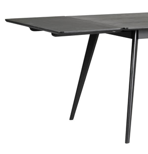 Utdragbart matbord i grå ek med svarta snedställda ben i modern skandinavisk design