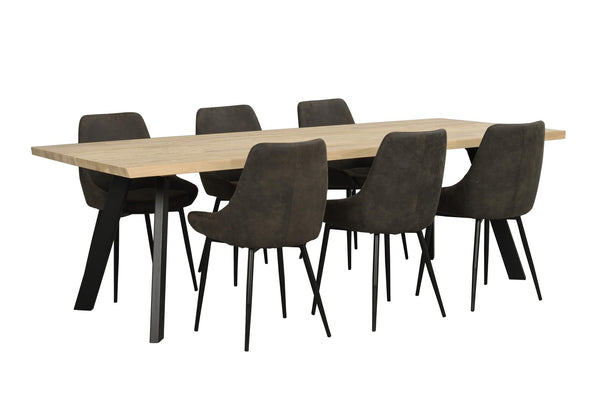 Matgrupp med ljust träbord och sex grå stolar i modern skandinavisk design