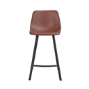 Brun barstol i läder med svarta metallben, frontvy mot vit bakgrund