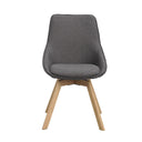 Grå matstol med träben i ek, skandinavisk design med stoppad sits och rygg