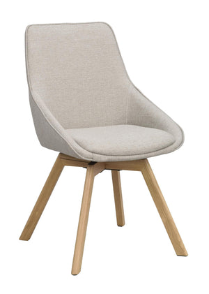 Beige matstol med träben i ek och stoppad sits, modern skandinavisk design