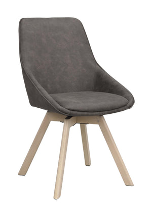 Grå matstol med hög rygg och ljusa träben i modern skandinavisk design