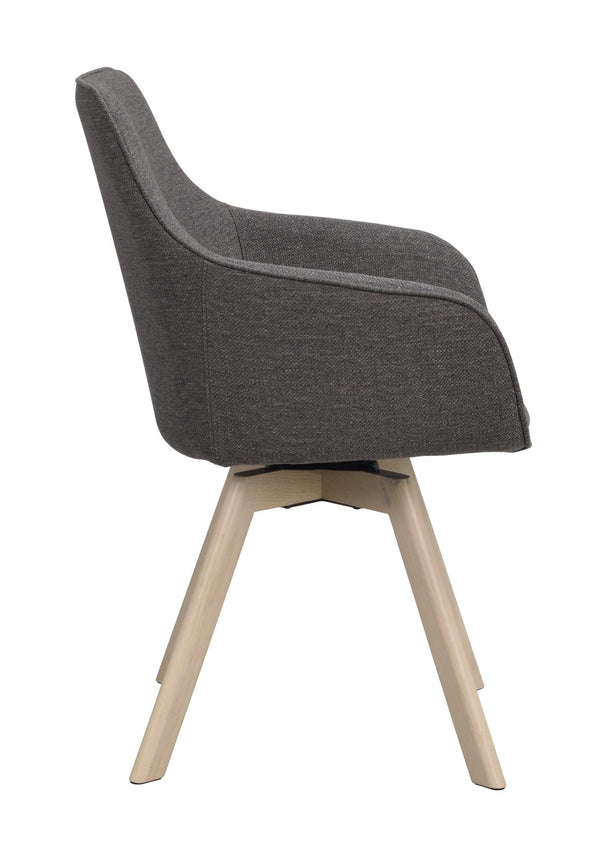 Grå stoppad matstol med träben i ljust trä, visad från sidan mot vit bakgrund