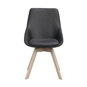 Grå matstol med träben i ljust trä, modern skandinavisk design med stoppad sits och rygg